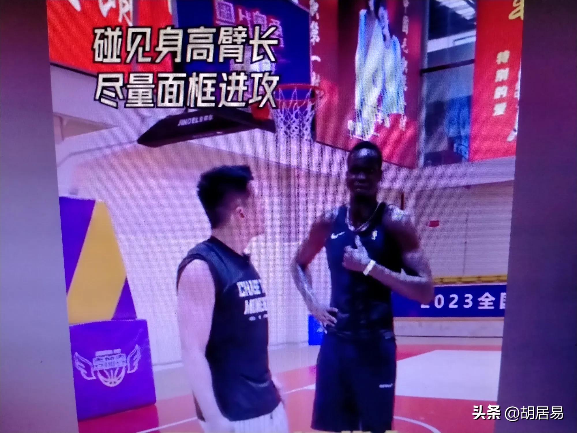 新疆队球员表现亮眼，助球队取得重要胜利