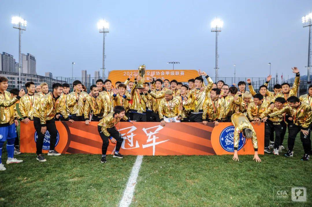 瑞士举重名将刷新纪录问鼎金牌