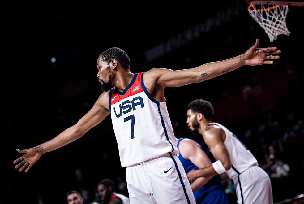 美国男篮实力碾压对手晋级半决赛