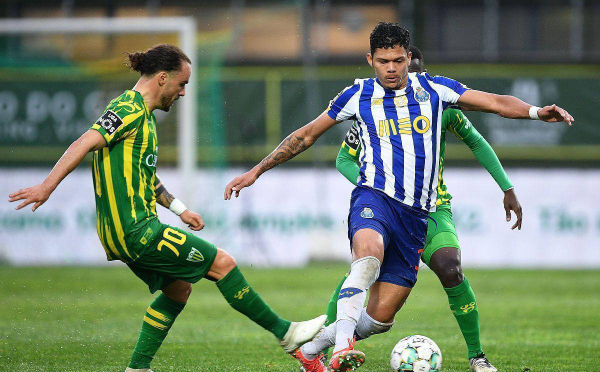 奥格斯堡客场一球小胜帕德博恩，实现重要胜利抢分领跑