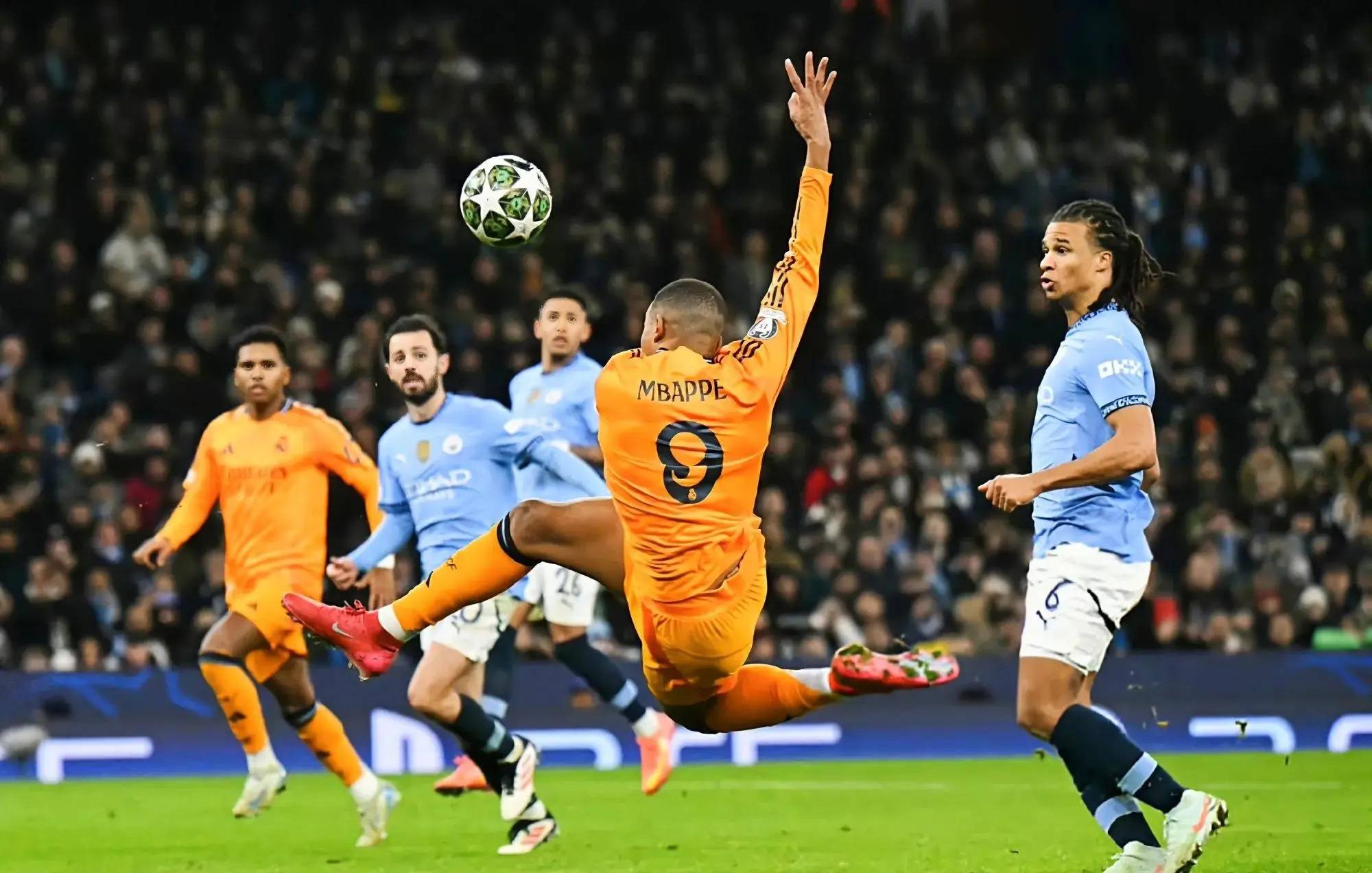 关于皇马主场险胜曼联，步入半决赛的信息