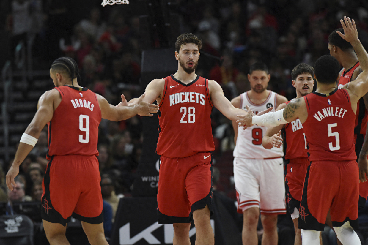 火箭惨遭公牛逆转,遗憾告负 火箭惨遭公牛逆转,遗憾告负