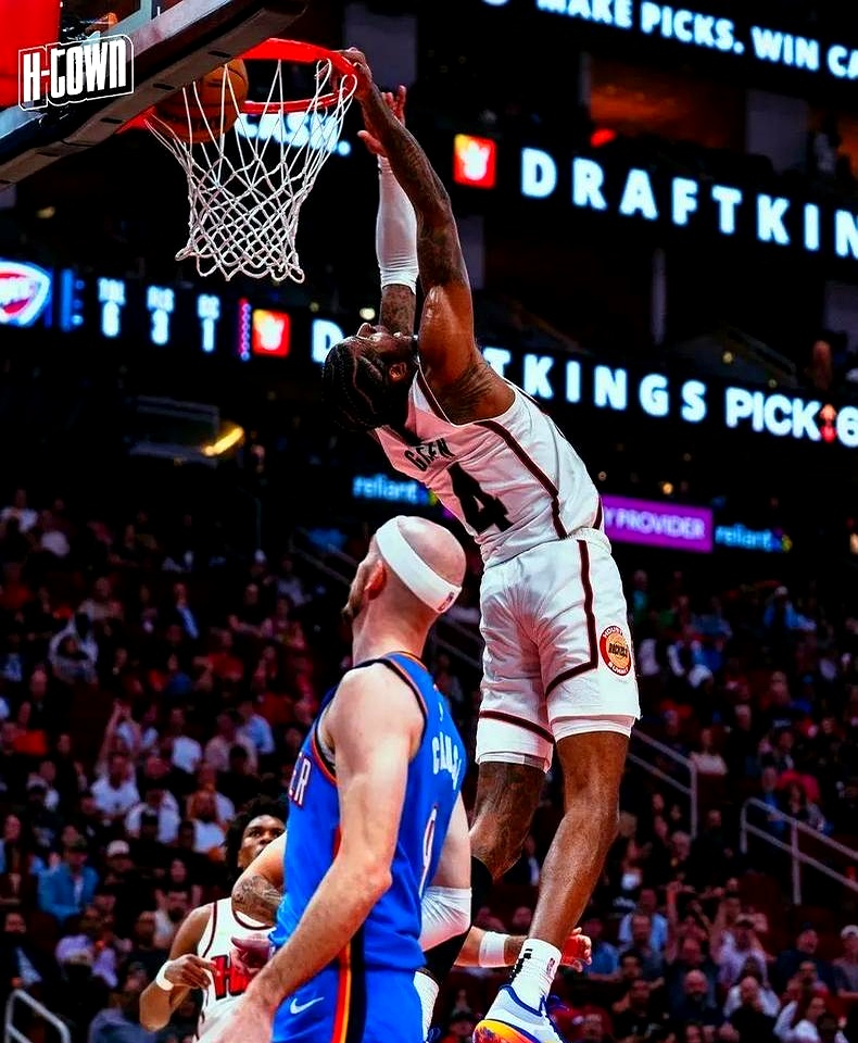 火箭战胜雷霆，稳居第一