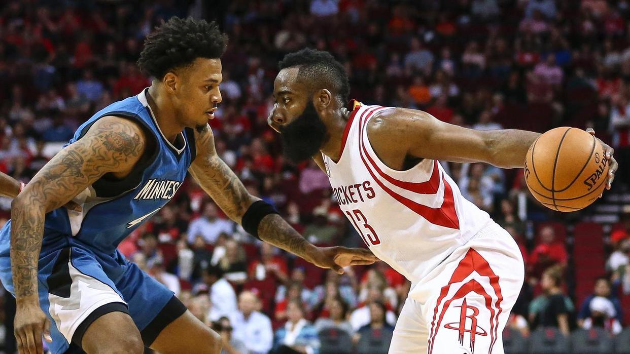 火箭主场力克开拓者,全队发挥出色 火箭主场力克开拓者,全队发挥出色