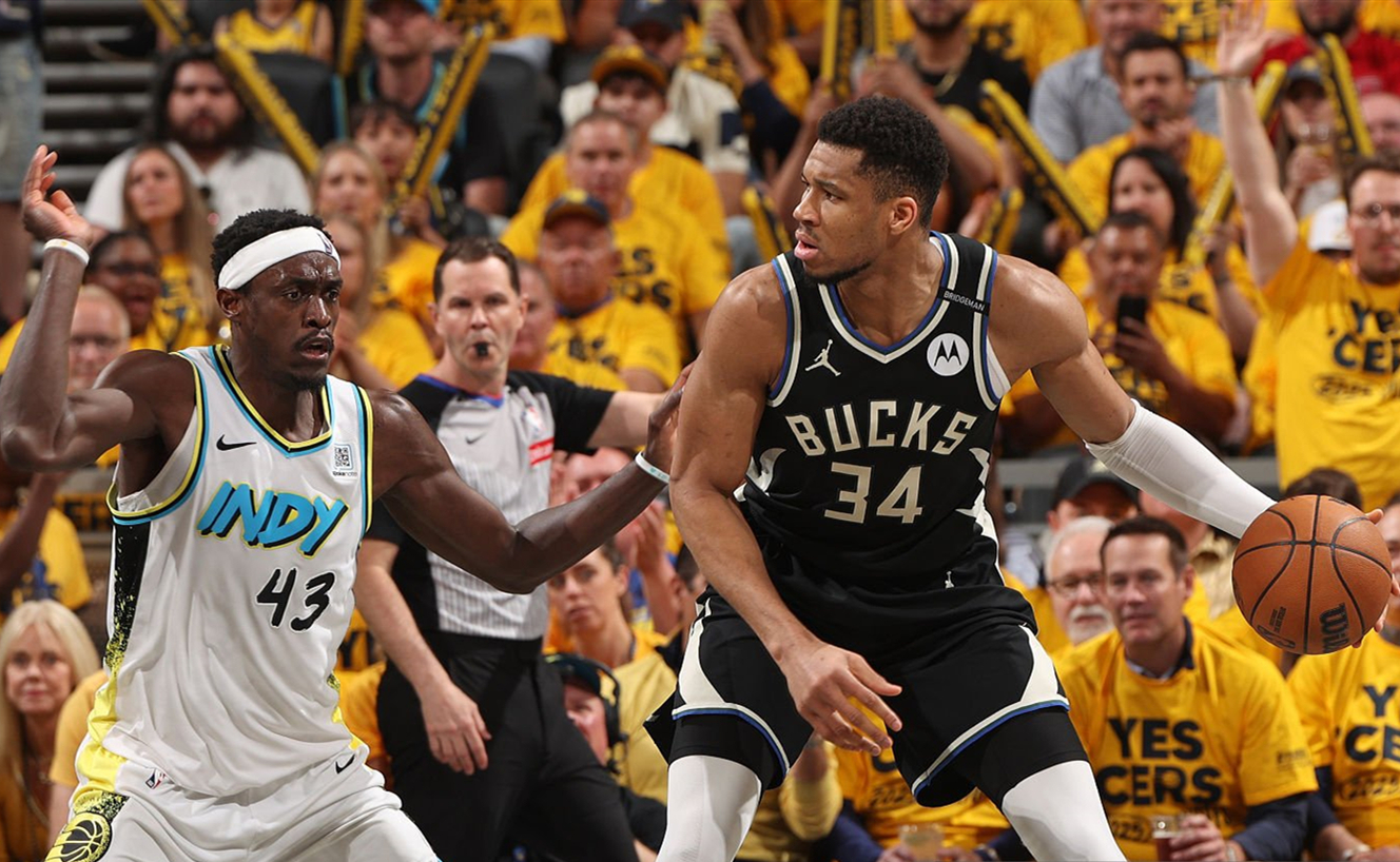 火箭大胜马刺,重返季后赛区 火箭大胜马刺,重返季后赛区